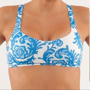 Lululemon Free To Be Bra